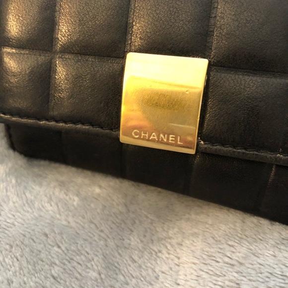Chanel Caviar Leather Quilted Black six Key Ring Holder with Gold Plate - Picture 4 of 8